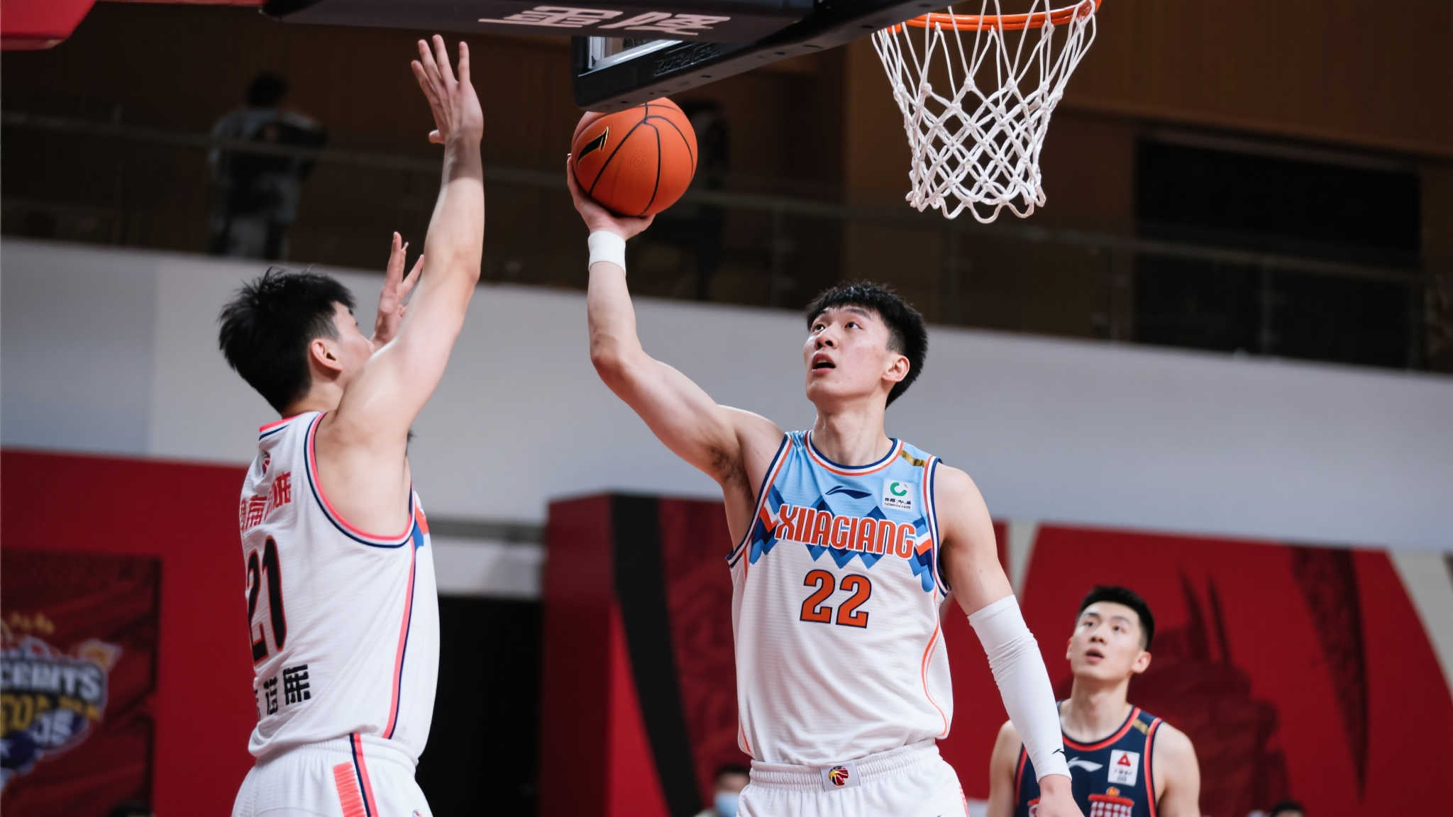 人們不禁為 人們不禁為